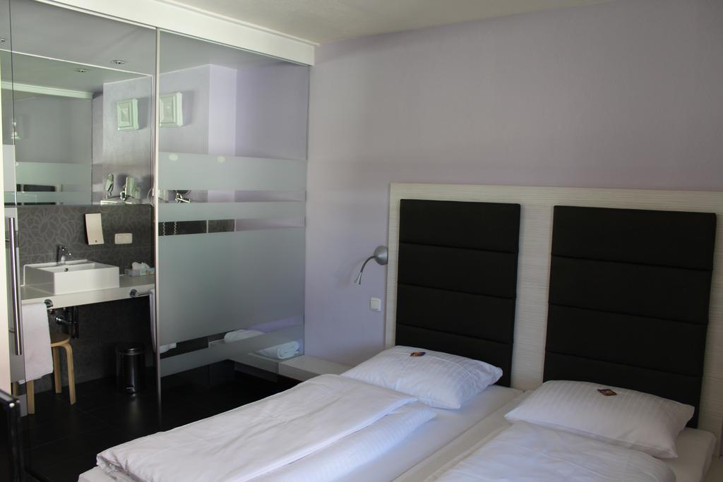 Amiga Messe Hotel 3*